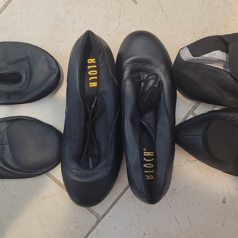 Bloch Black Kids Tap Shoes With Covers